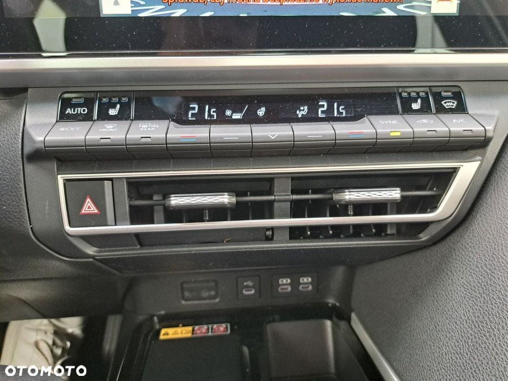 Toyota Camry - 14