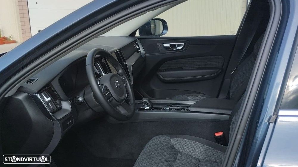 Volvo XC 60 2.0 T6 PHEV Core AWD - 13