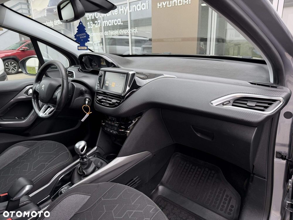 Peugeot 2008 1.2 PureTech Active S&S - 28