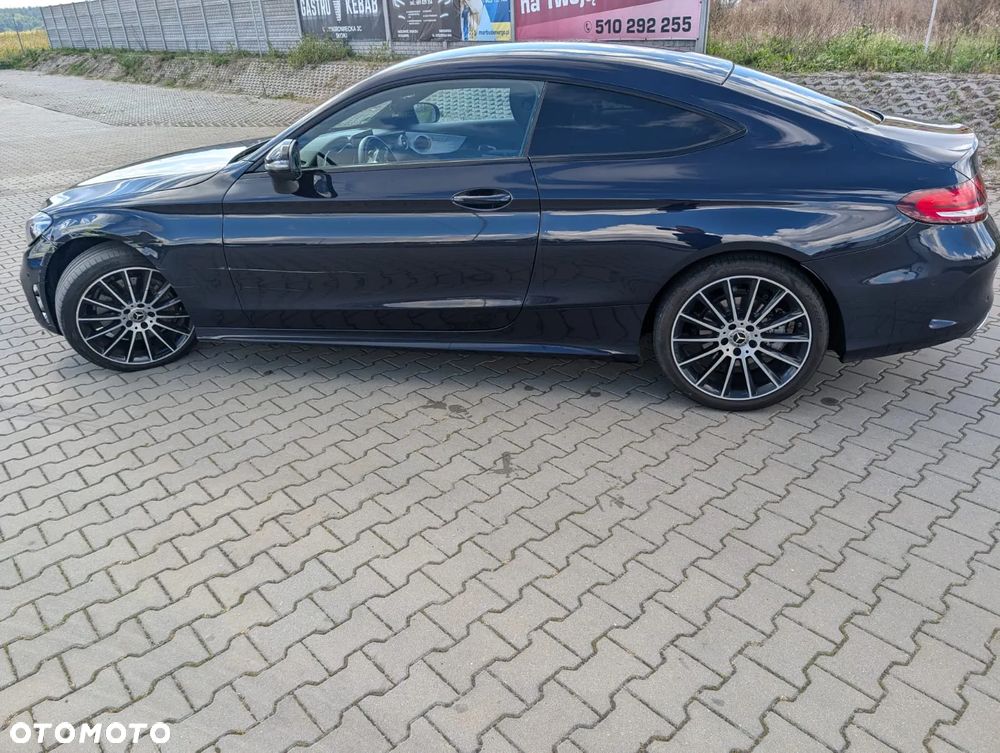 Mercedes-Benz Klasa C 300 Coupe 9G-TRONIC AMG Line - 11