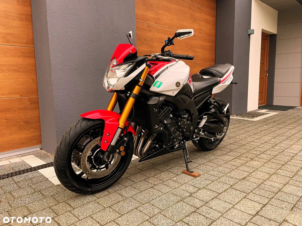 Yamaha FZ8 - 5