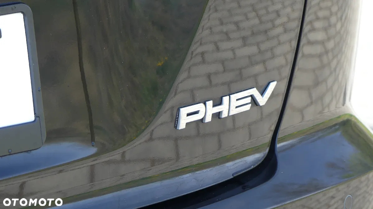 Mitsubishi Eclipse Cross Plug-In Hybrid 4WD Plus Select - 18