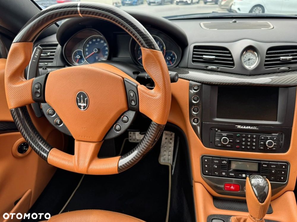 Maserati GranCabrio - 18
