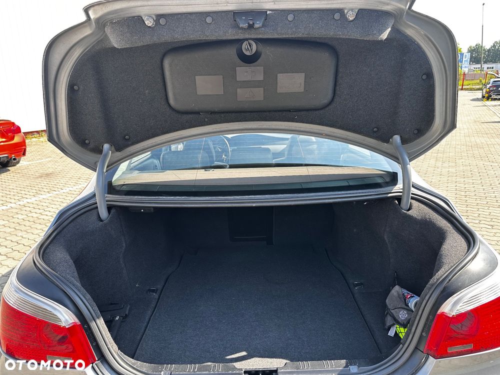 BMW Seria 5 525i - 14