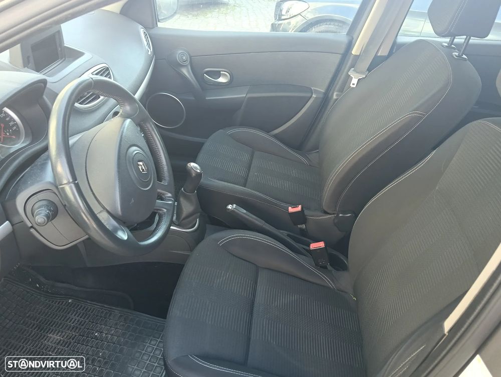 Renault Clio 1.5 dCi Privilège - 8