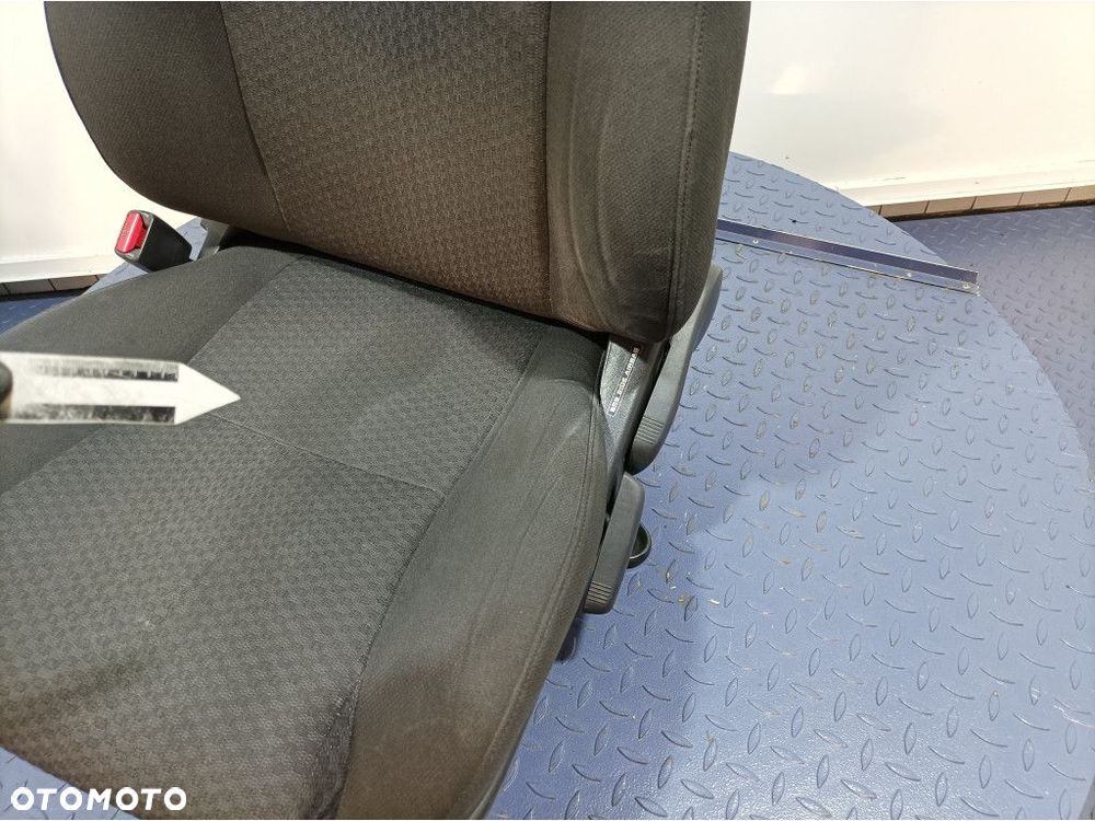 TOYOTA AVENSIS II T25 FOTEL KIEROWCY PRZÓD LEWY EU - 3