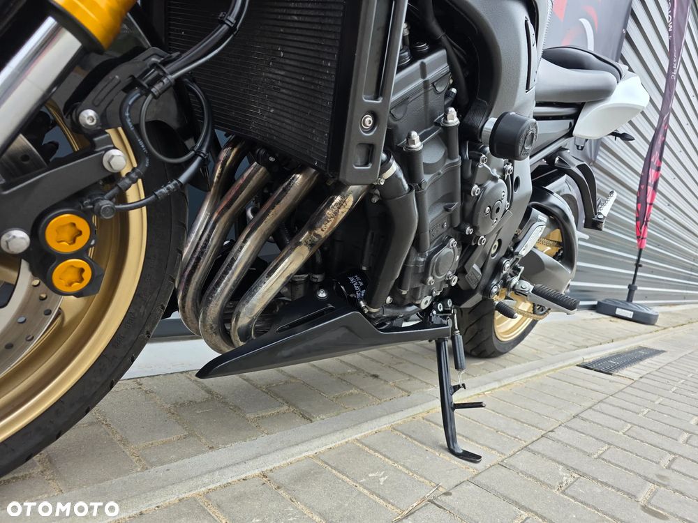Yamaha FZ8 - 9