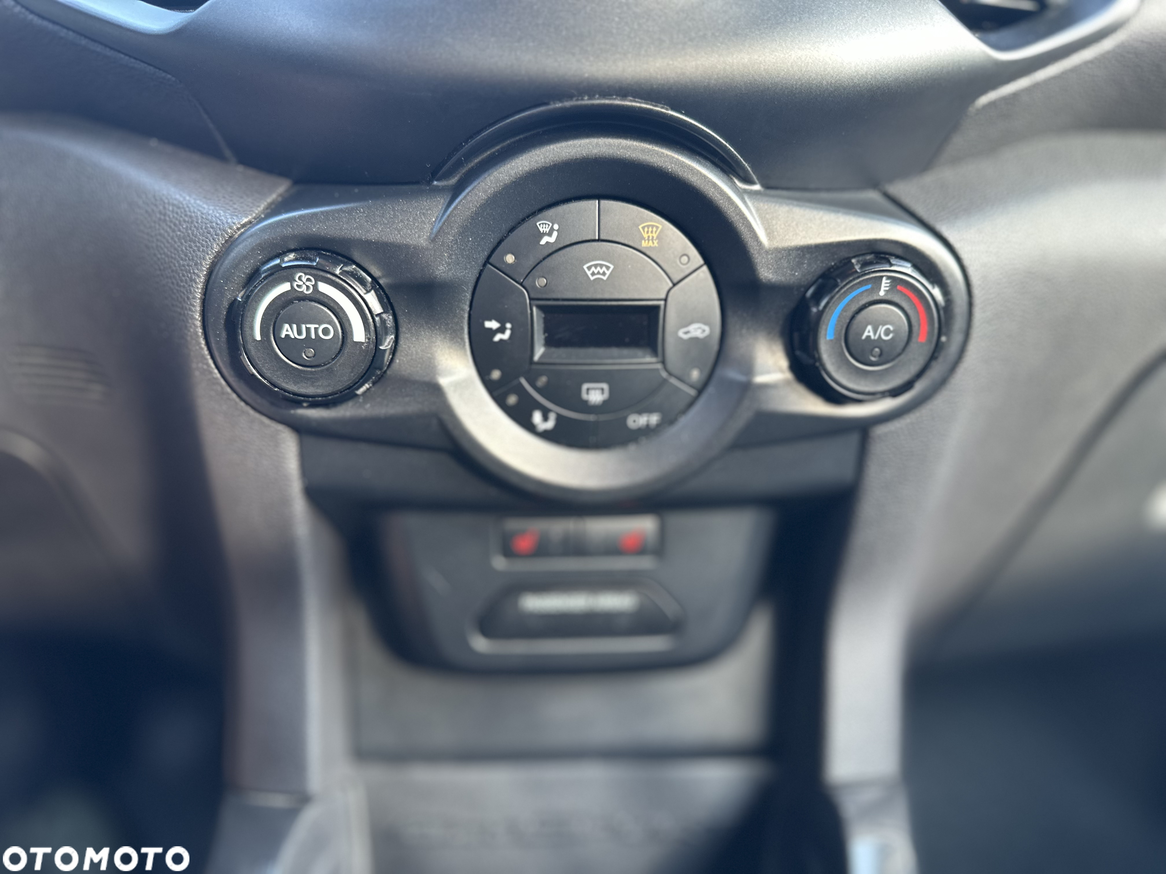 Ford EcoSport 1.5 EcoBlue TITANIUM - 22
