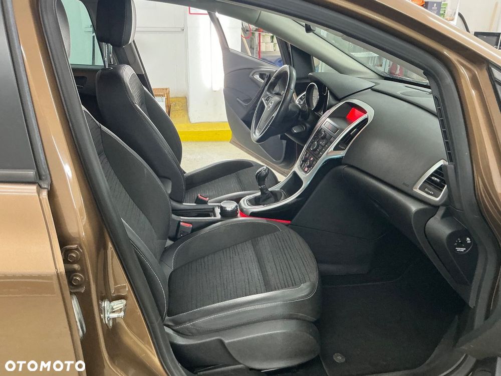 Opel Astra 1.6 Style - 10