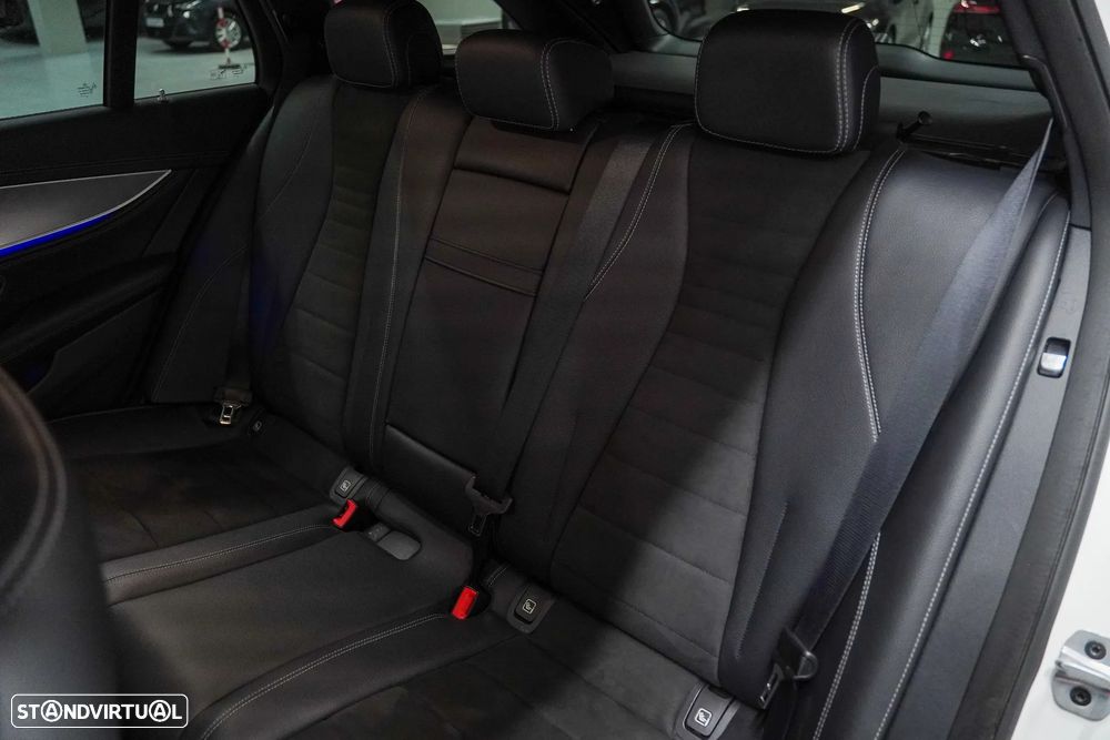 Mercedes-Benz E 300 d AMG designo 7L - 17