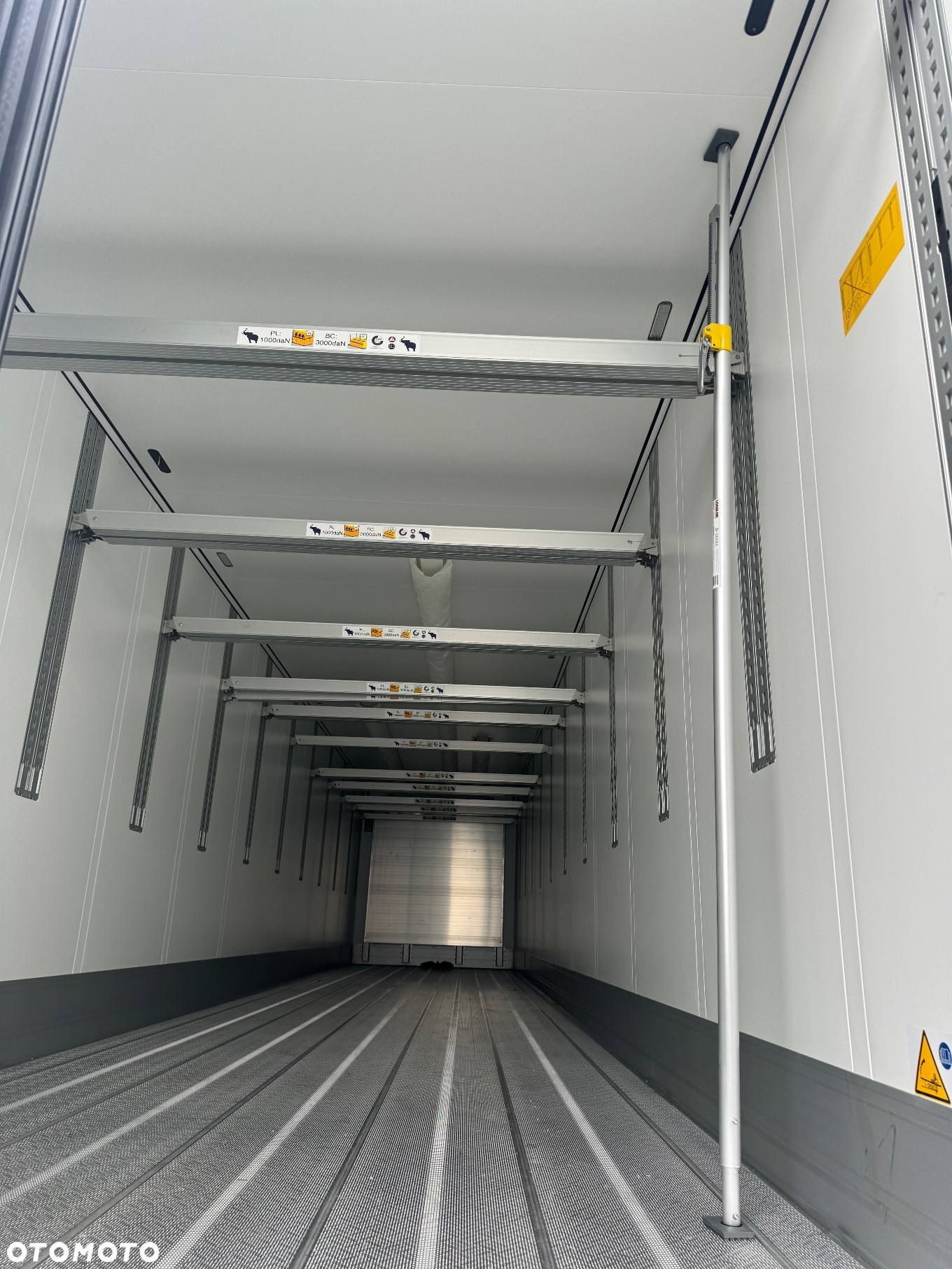 Schmitz Cargobull NOWA 2023 Chlodnia Thermo King doppelstock - 11