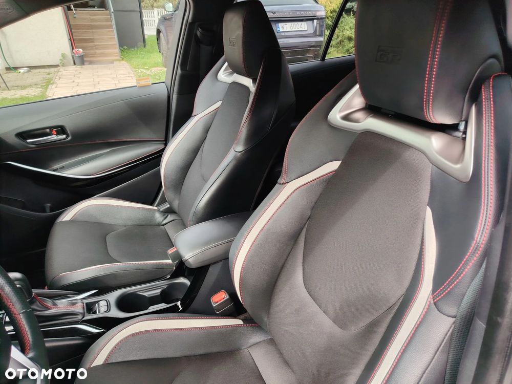 Toyota Corolla 2.0 Hybrid GR Sport Dynamic - 17