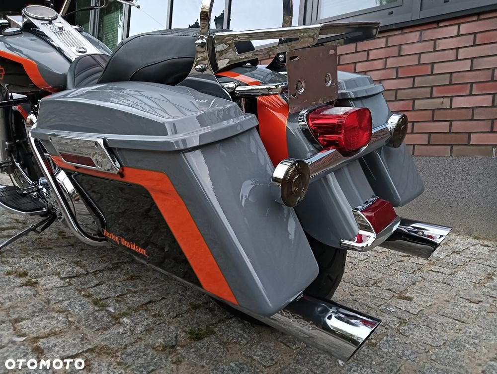 Harley-Davidson Touring Road King - 13