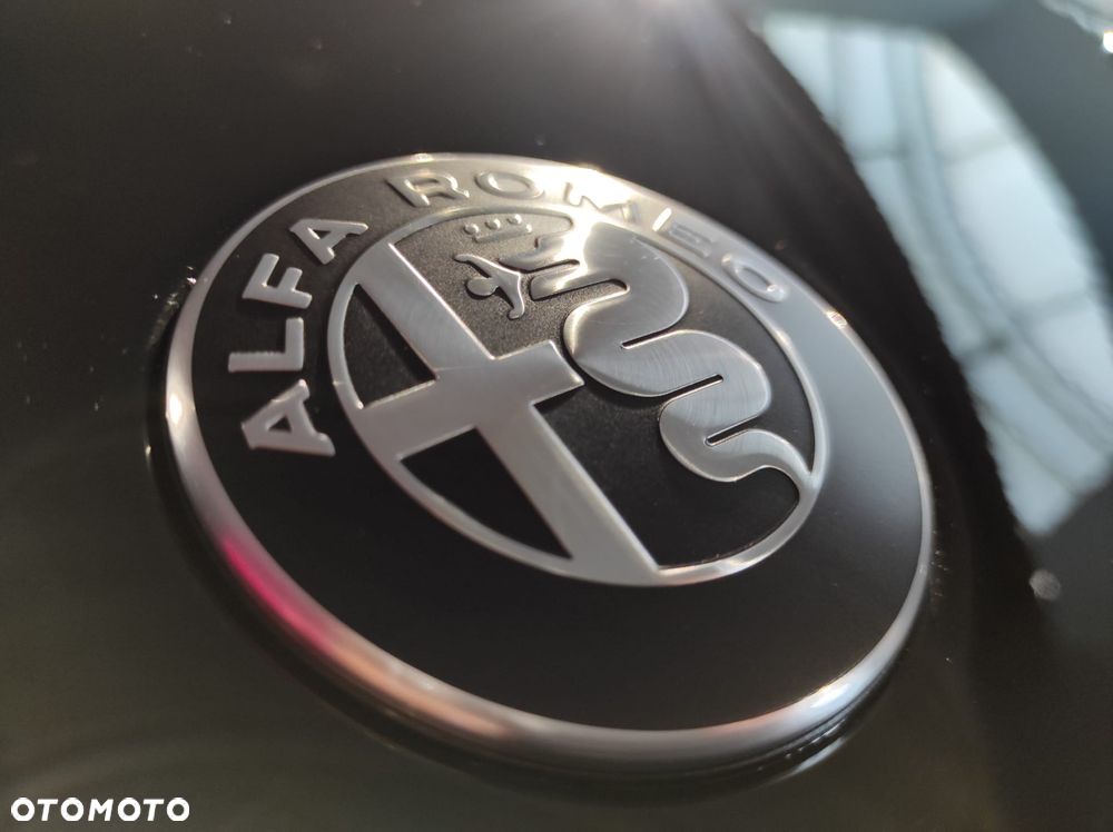 Alfa Romeo Junior 1.2 mHEV Sport Speciale eDCT - 8