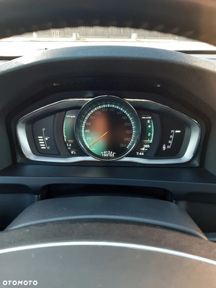 Volvo V60 Cross Country - 21