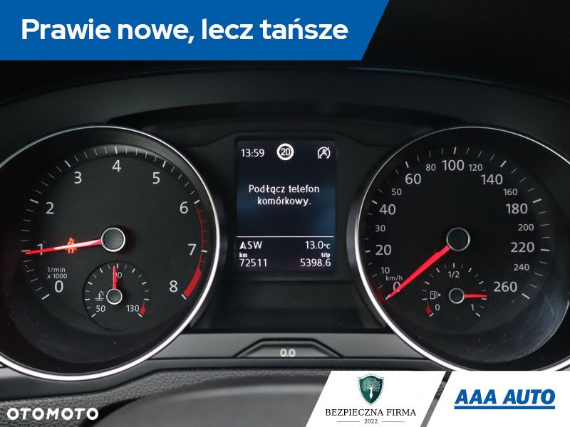 Volkswagen Passat - 12