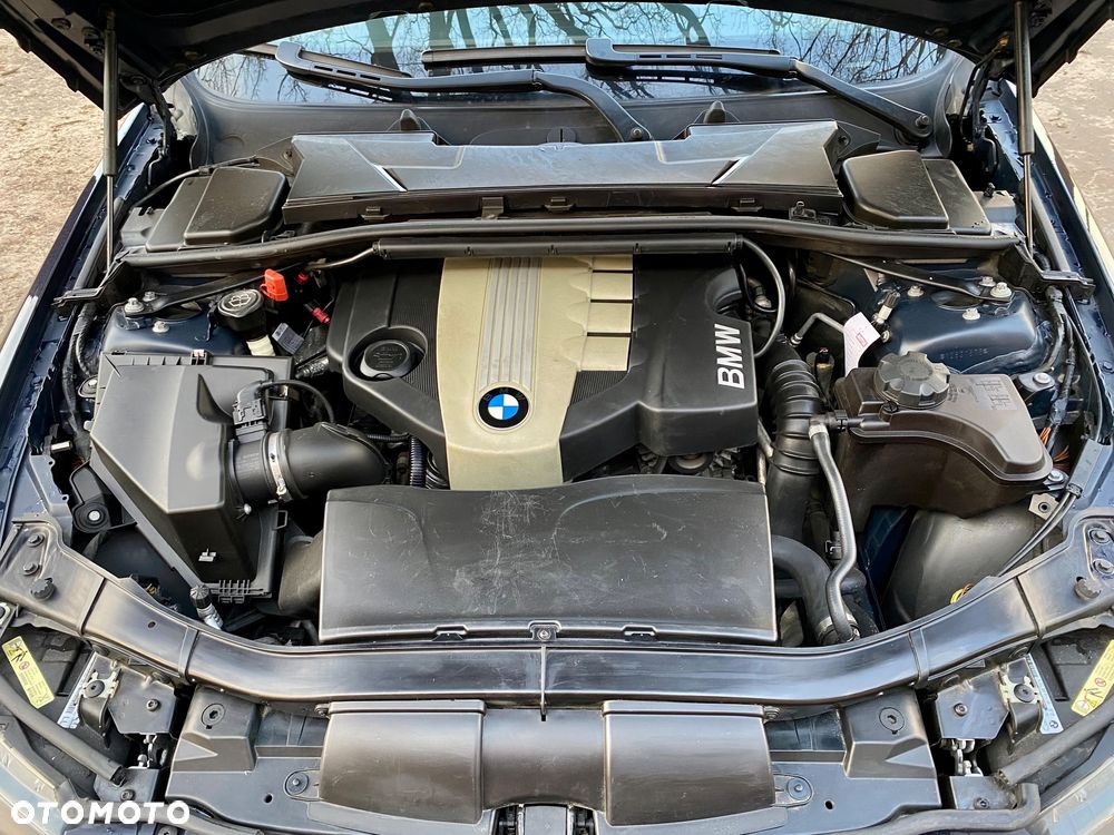 BMW Seria 3 320d - 38