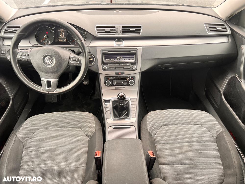 Volkswagen Passat 2.0 TDI Blue TDI Comfortline - 6