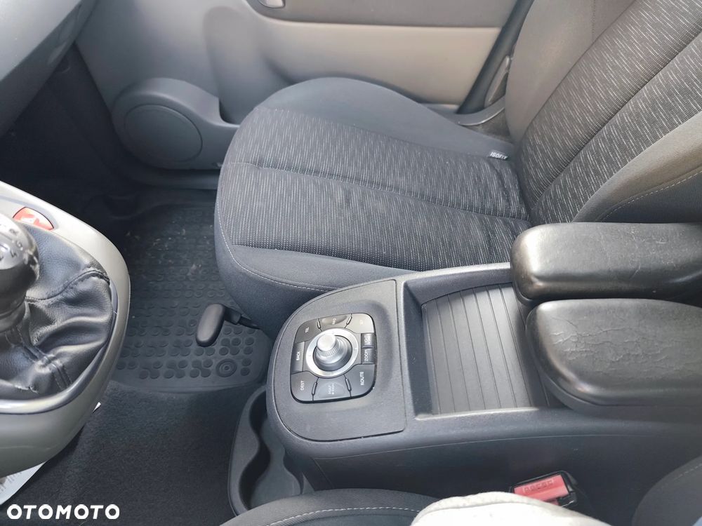 Renault Grand Scenic 1.9 dCi FAP Dynamique - 11