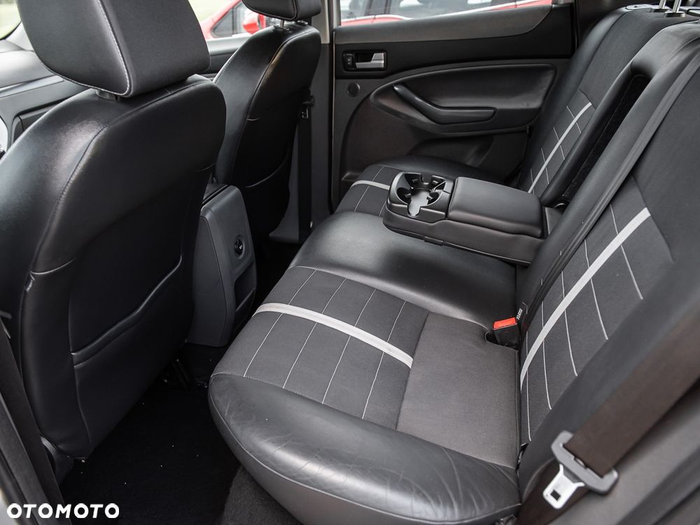 Ford Kuga - 18