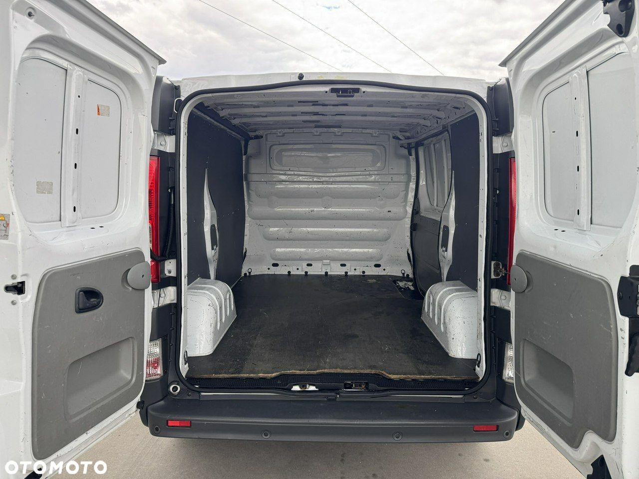 Opel Vivaro - 17