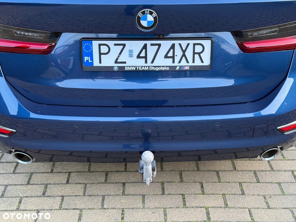 BMW Seria 3 320d xDrive Luxury Line sport - 27