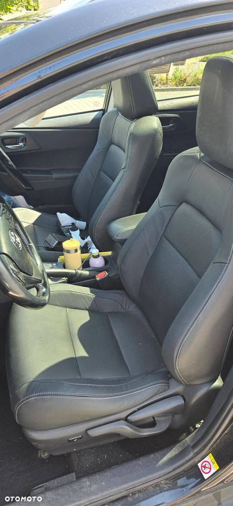 Toyota Auris Hybrid 135 Prestige - 10