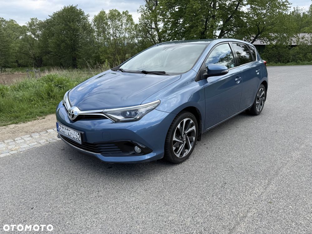 Toyota Auris - 1