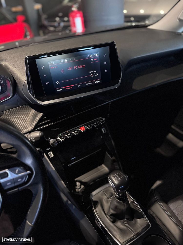 Peugeot 2008 1.2 PureTech Allure Pack - 27