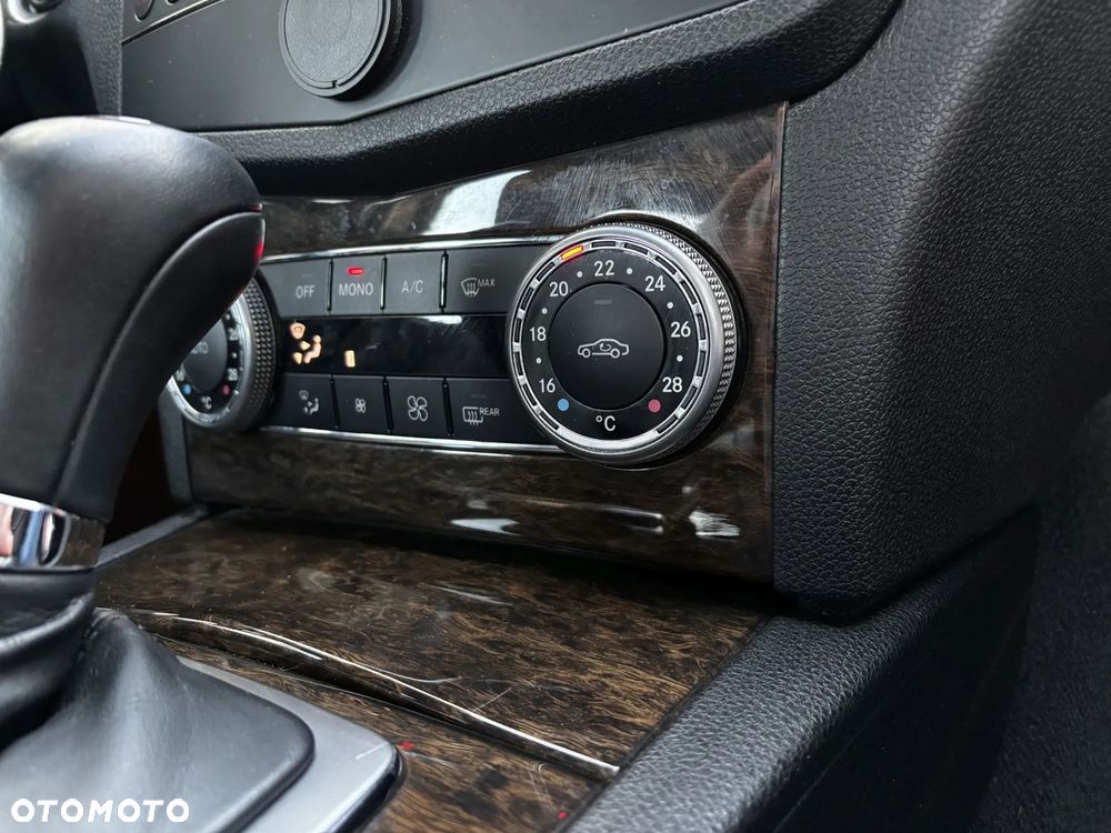 Mercedes-Benz Klasa C 180 Kompressor Automatik Elegance - 37