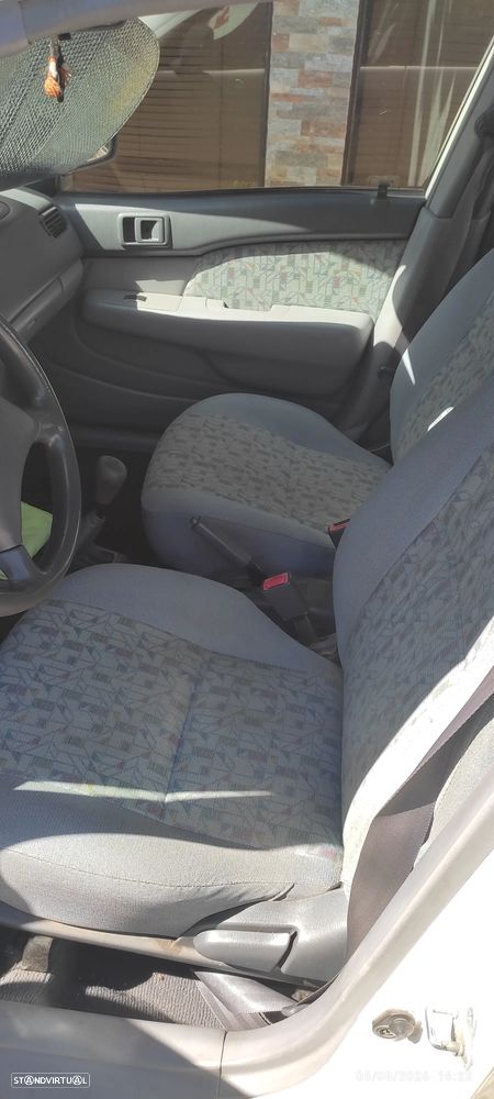Toyota Starlet 1.3 - 7