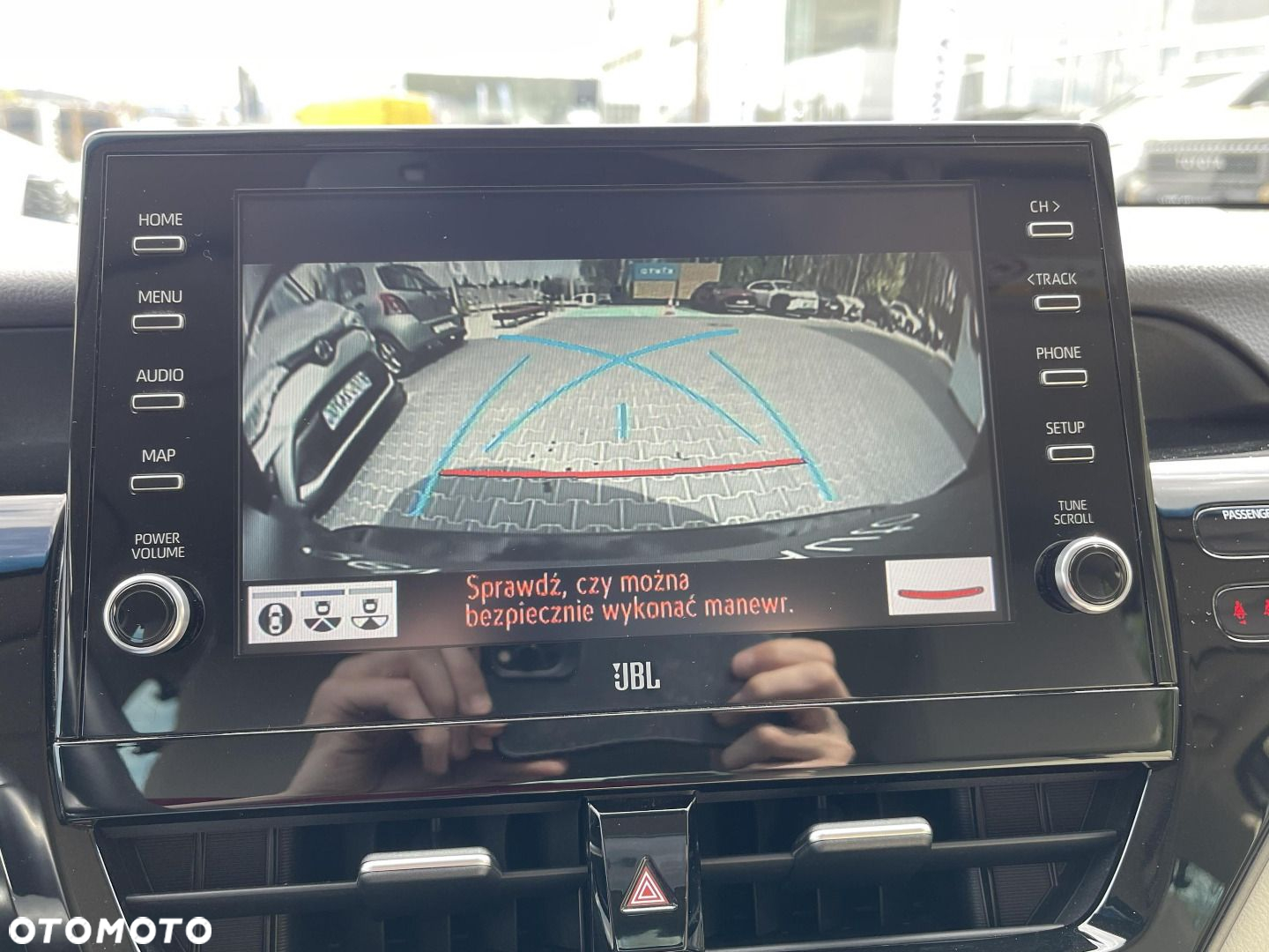 Toyota Camry - 21