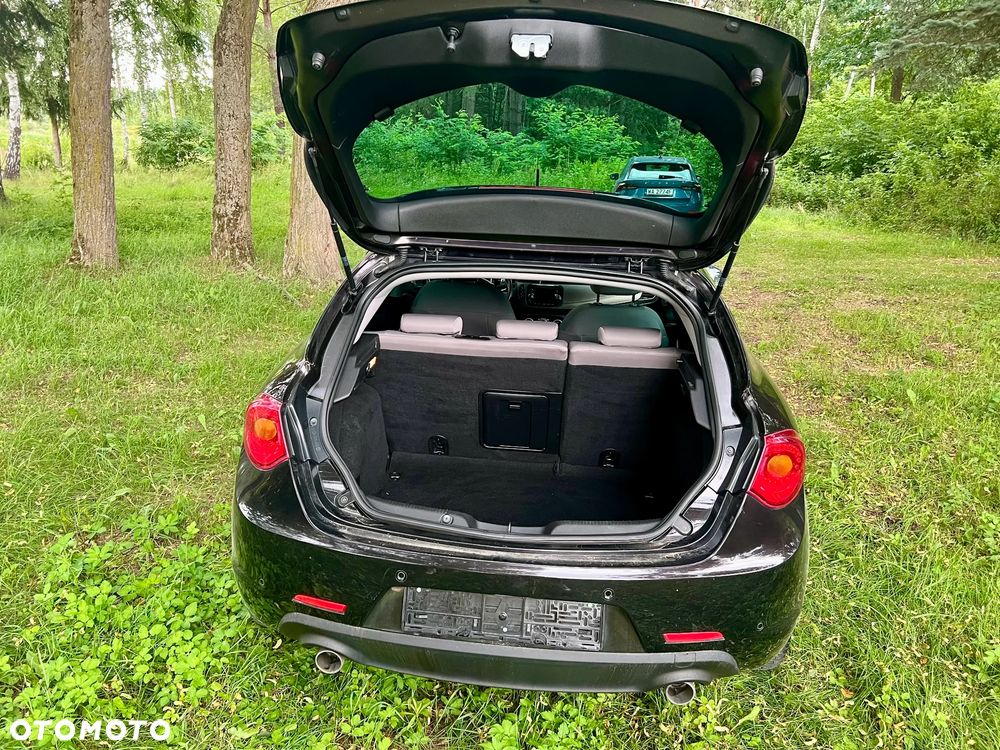 Alfa Romeo Giulietta 2.0 JTDM Distinctive - 14
