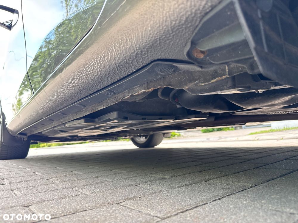 Toyota Auris Hybrid 135 Premium - 38