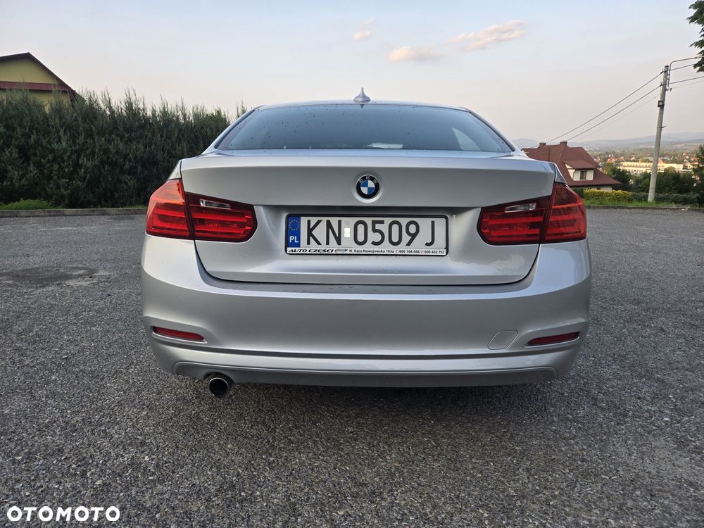 BMW Seria 3 320d - 10