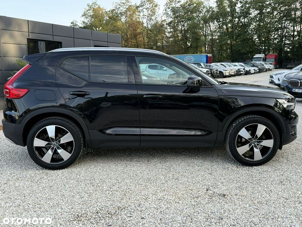 Volvo XC 40 T3 Momentum Pro - 2