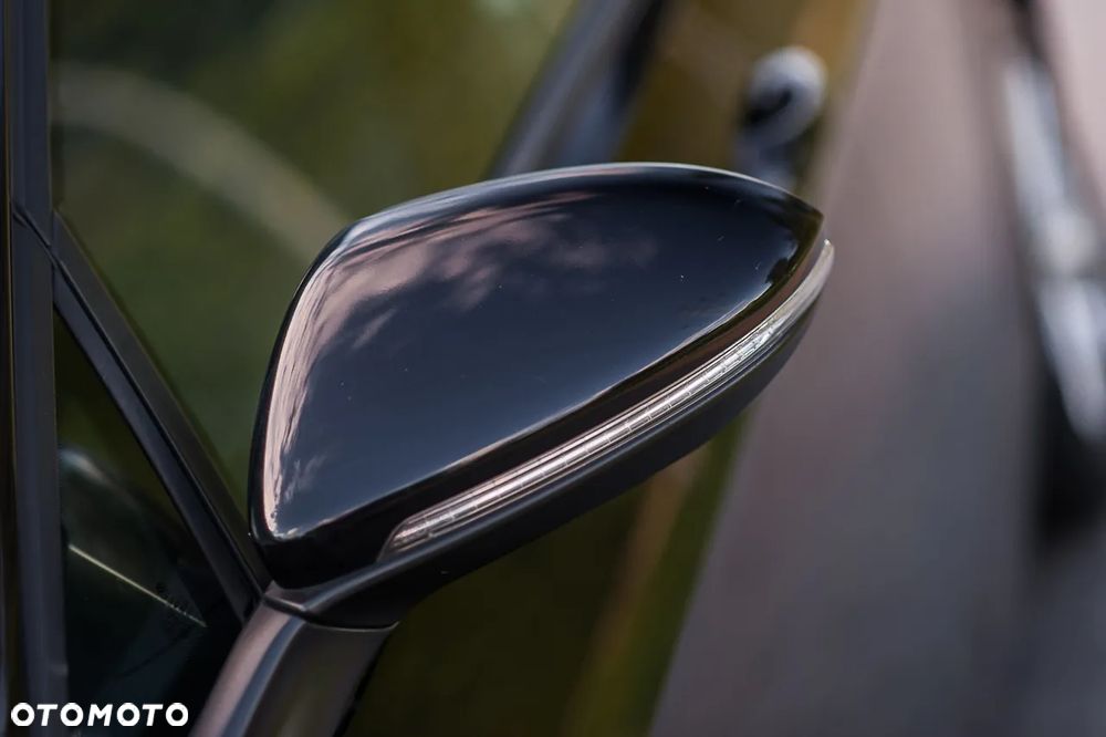 Volkswagen Golf - 18