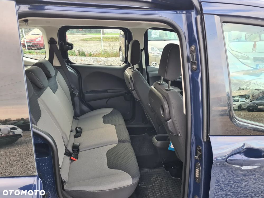 Ford Tourneo Courier 1.5 TDCi Trend - 18