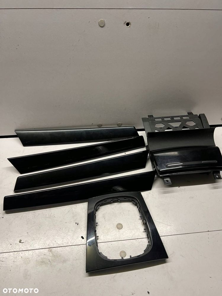 Próg przedni Audi A3 S3 A3 Sportback 8P Komplet - 1