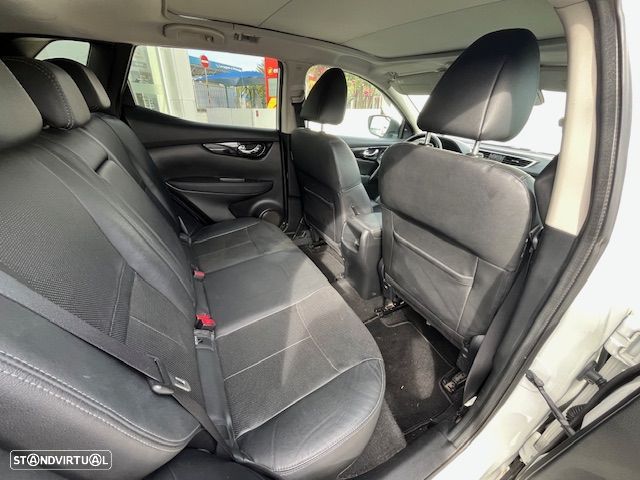 Nissan Qashqai 1.6 dCi Tekna Premium Pele S P.Preta - 5