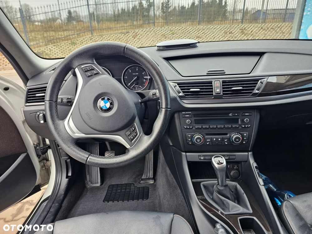 BMW X1 sDrive18d xLine - 10