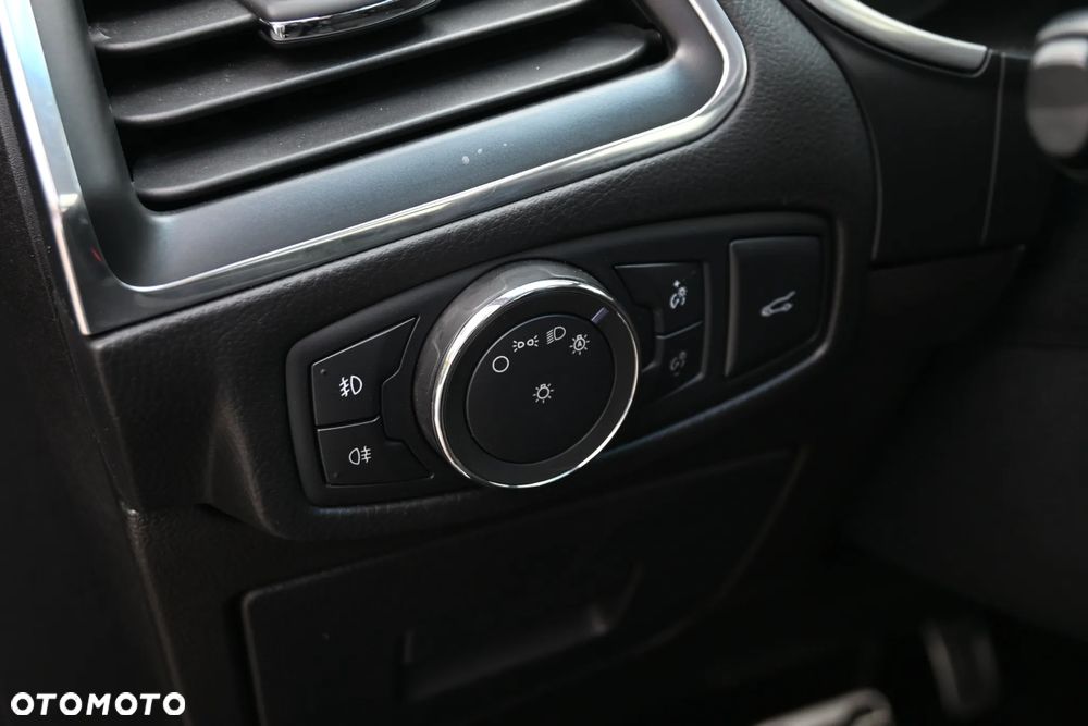 Ford Edge 2.0 TDCi Twin-Turbo 4WD ST-Line - 36