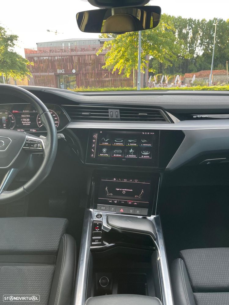 Audi e-tron 55 quattro S line - 23