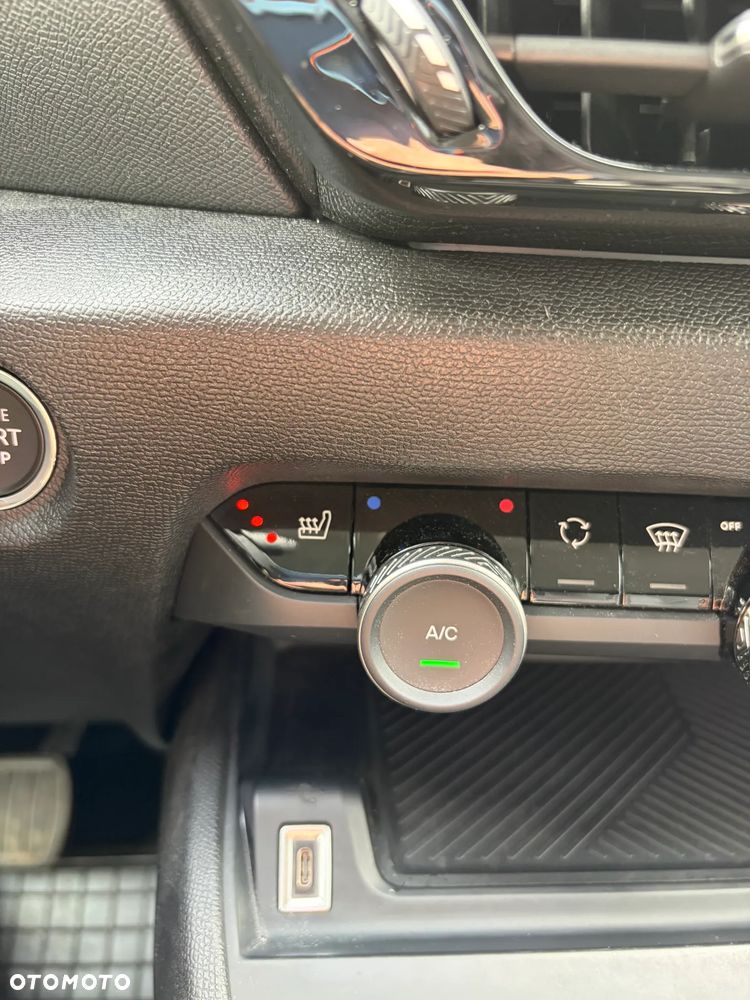 Citroën C4 1.2 PureTech Plus S&S EAT8 - 17