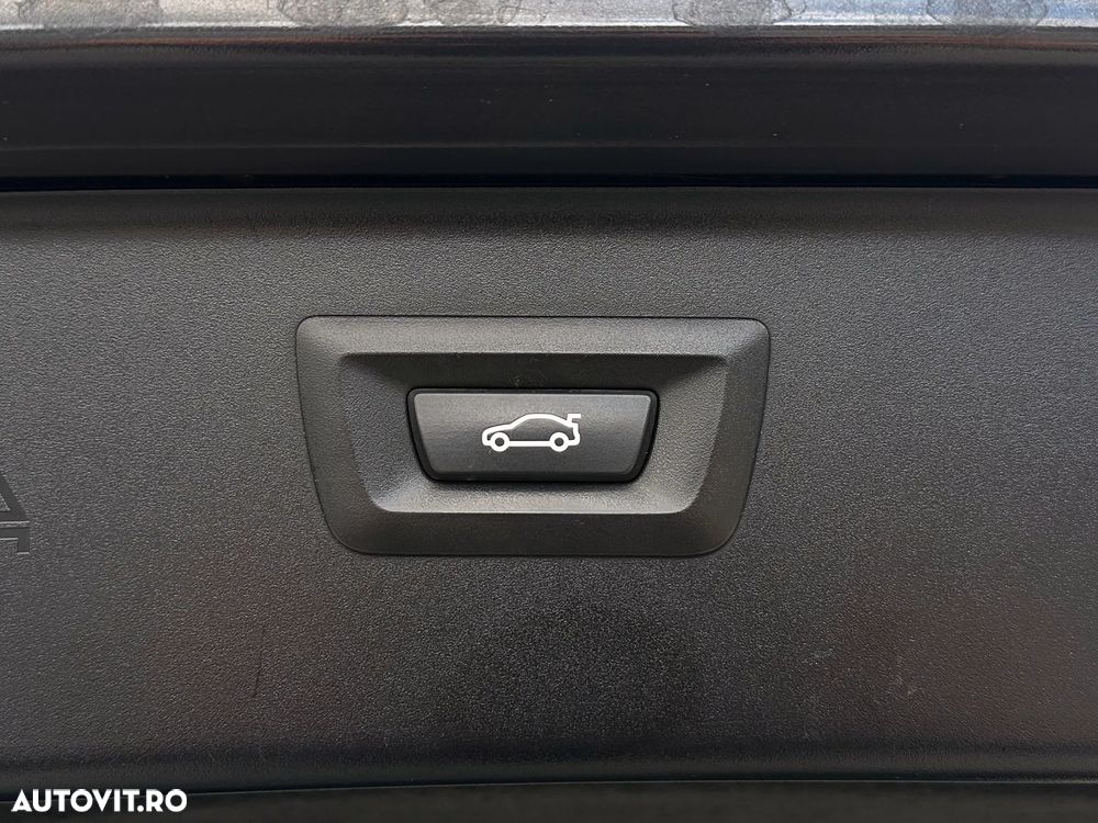 BMW Seria 5 535d xDrive Touring Sport-Aut. - 35