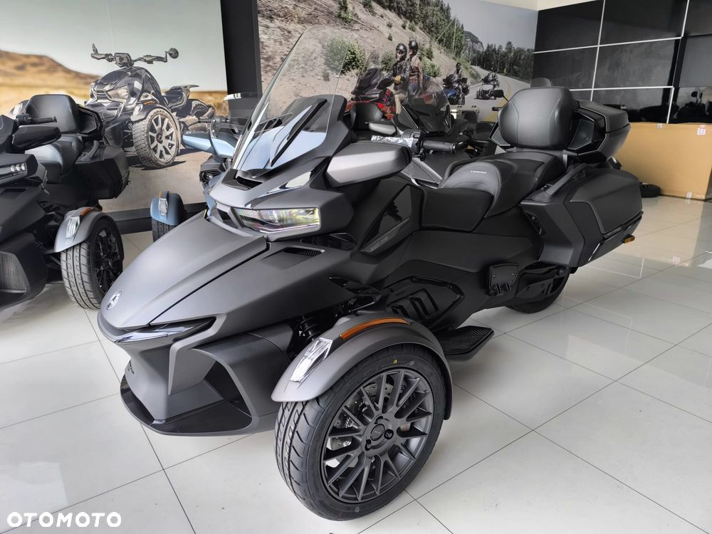Can-Am Spyder - 1