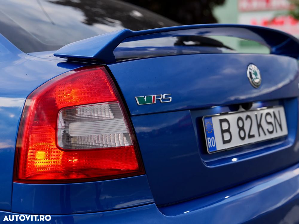 Skoda Octavia 2.0 TDI CR DPF RS - 8