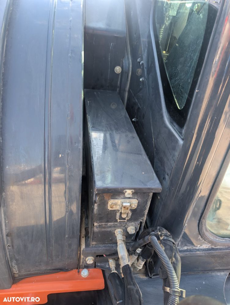 Hitachi ZX48U-6, 2023, 2.662h, CUPLA RAPIDA HIDR+3 CUPE NOI, Lama nivelare, Masa operationala 5t, latime 2m, ad sapare 4m, ridica 2,6t, Aer cond, Antifurt, senile 80% ok, posibil leasing 4 ani, PROMOTIE 39.500 EUR+Tva - 23