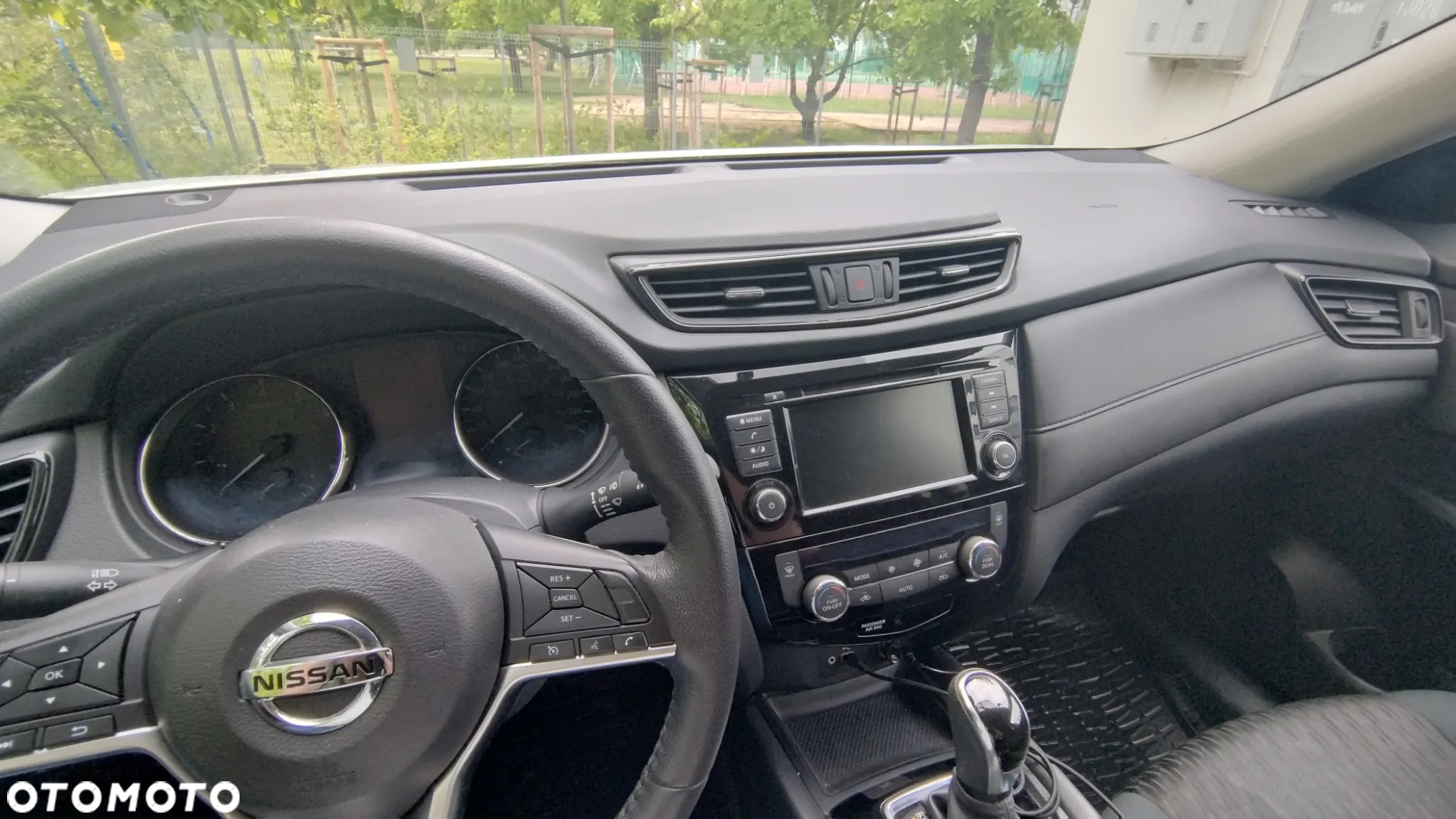 Nissan Rogue - 11