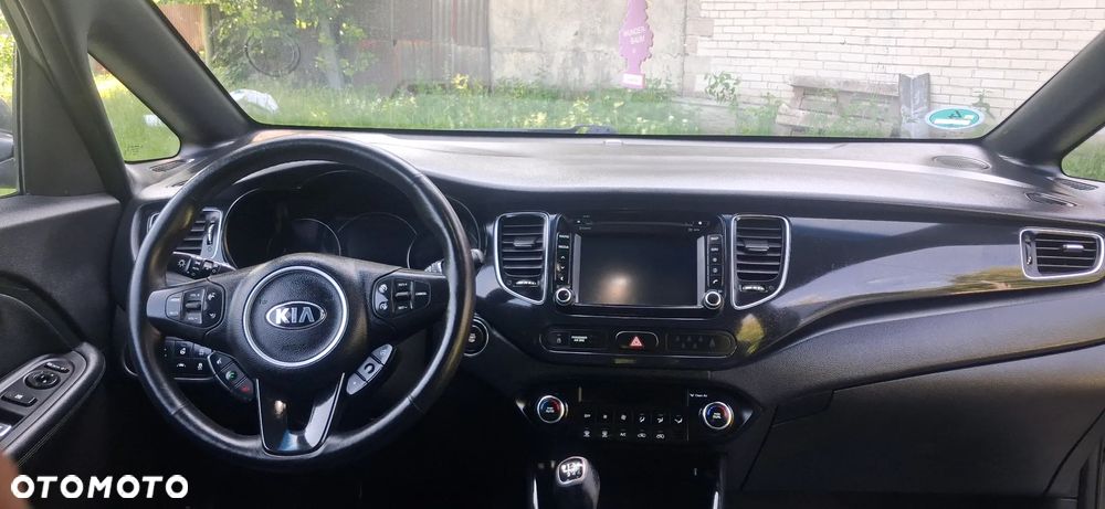 Kia Carens 1.7 CRDi 141 ISG UEFA EURO 2016 - 4